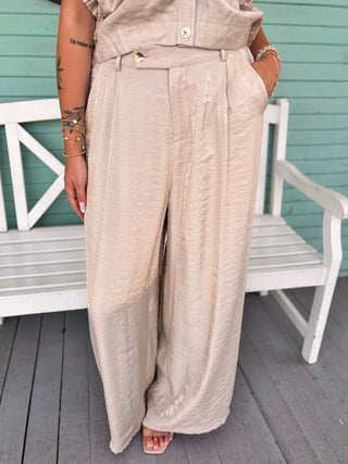The Nina Shiny 2 Piece Set-Beige