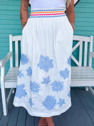 (THML) The Julia Embroidered Floral Skirt-White