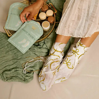 The Christmas Holiday Foot Mask