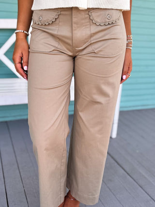 The Anne Scallop Pocket Pant-Taupe