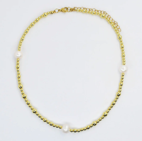 Beaded Necklace With 3 Pearls-Gold
